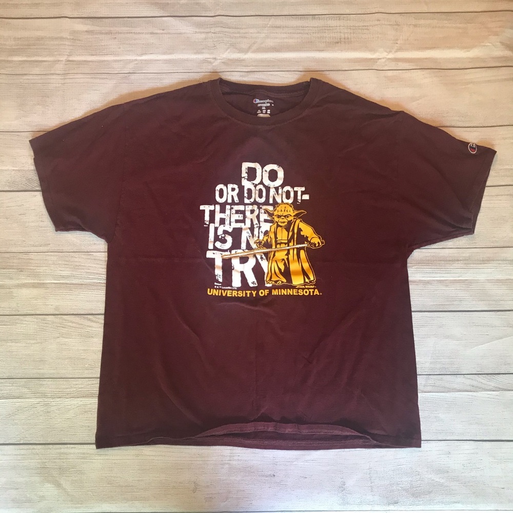 Yoda Minnesota University Champion T-shirt Size XL